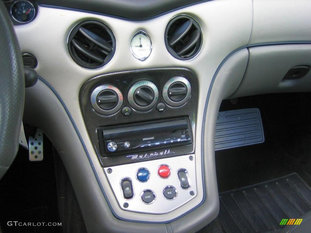 2006 Maserati GranSport Coupe Controls Photo #39465474