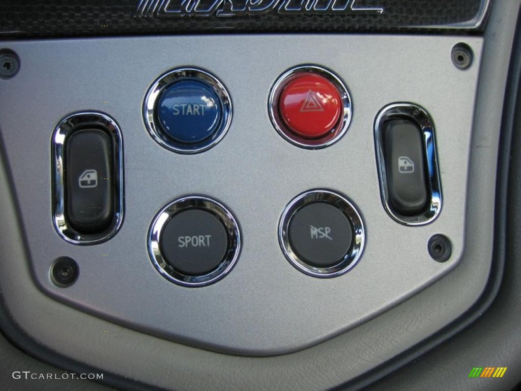 2006 Maserati GranSport Coupe Controls Photo #39465530
