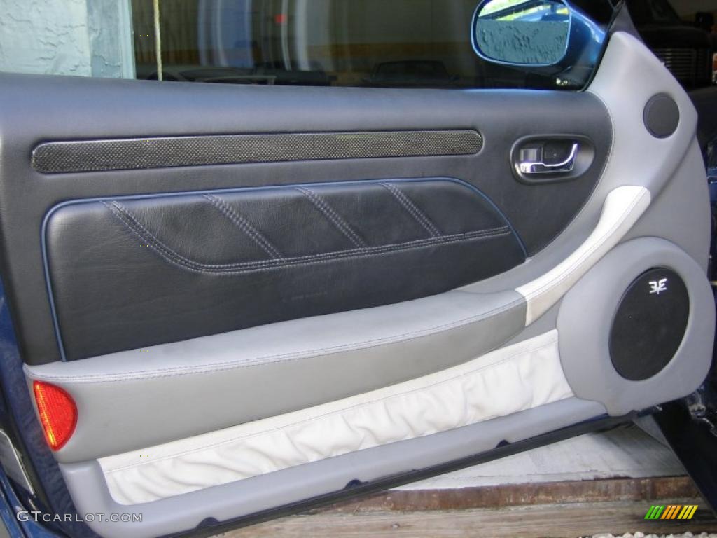 2006 Maserati GranSport Coupe Grigio Medio Door Panel Photo #39465670