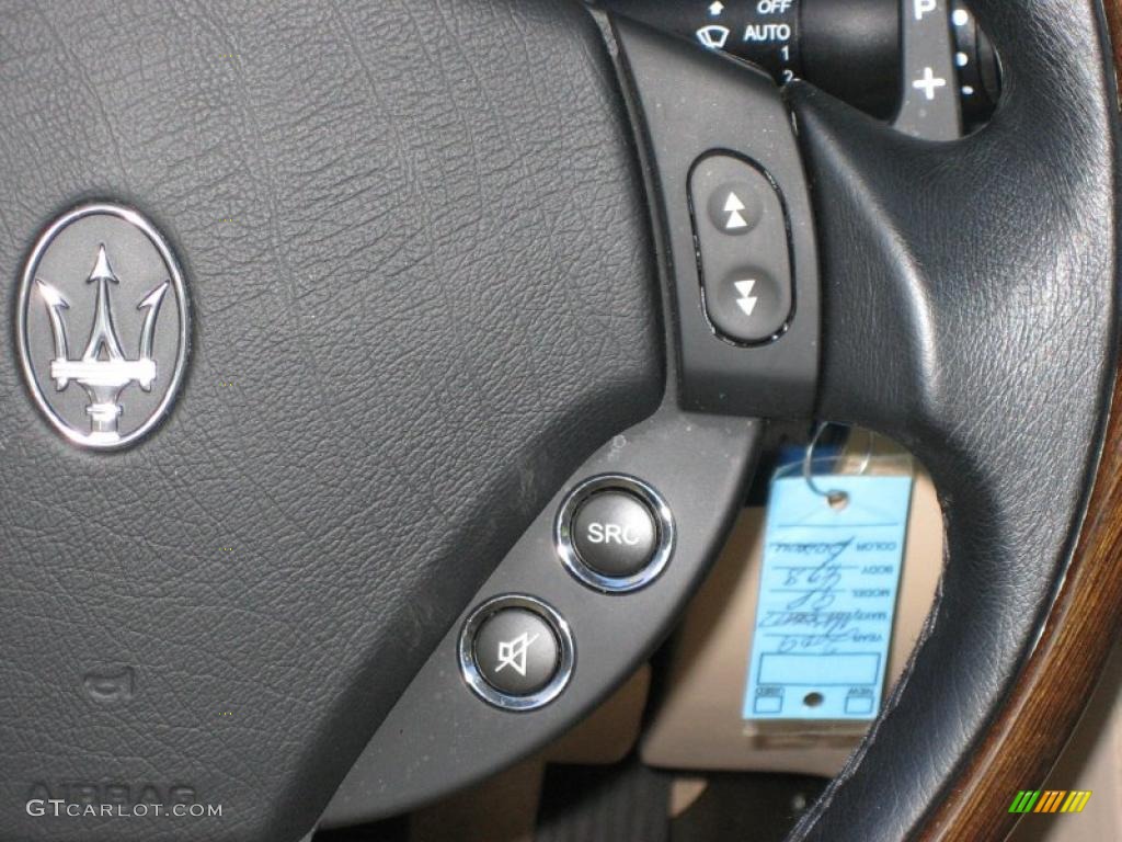2009 Maserati Quattroporte S Controls Photo #39466314