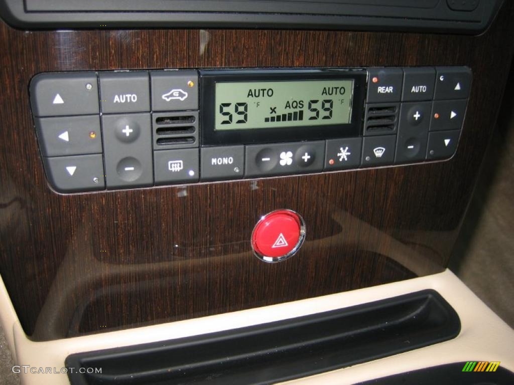 2009 Maserati Quattroporte S Controls Photo #39466470