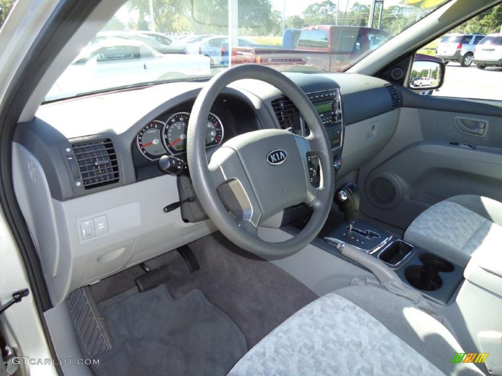 Gray Interior 2008 Kia Sorento LX Photo #39467478