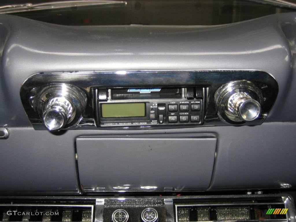 1960 Chevrolet Biscayne Brookwood Station Wagon Controls Photo #39469102