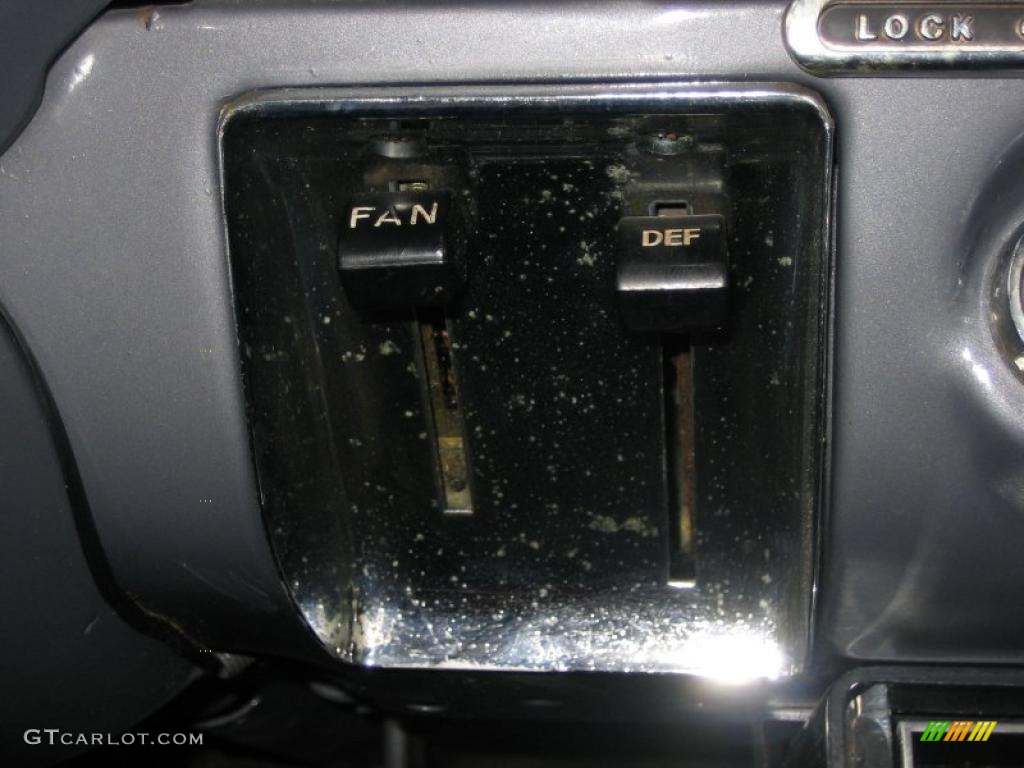 1960 Chevrolet Biscayne Brookwood Station Wagon Controls Photo #39469146