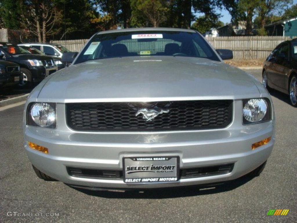 2009 Mustang V6 Coupe - Brilliant Silver Metallic / Dark Charcoal photo #7