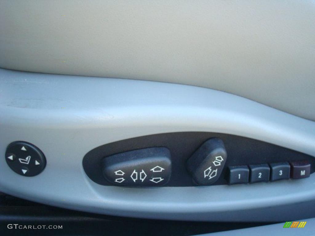 2002 BMW M3 Convertible Controls Photo #39472662