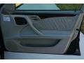 Black - E 320 Sedan Photo No. 36