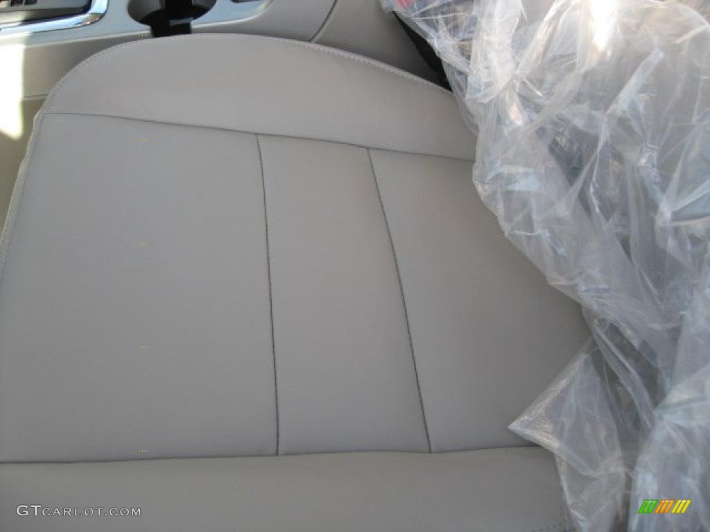 2011 Escape XLT V6 4WD - White Suede / Stone photo #5