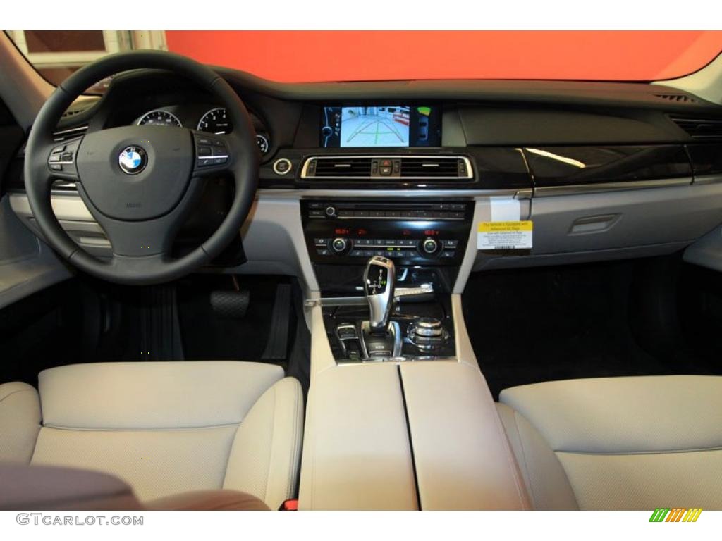 2011 BMW 7 Series 740Li Sedan Oyster/Black Dashboard Photo #39478104