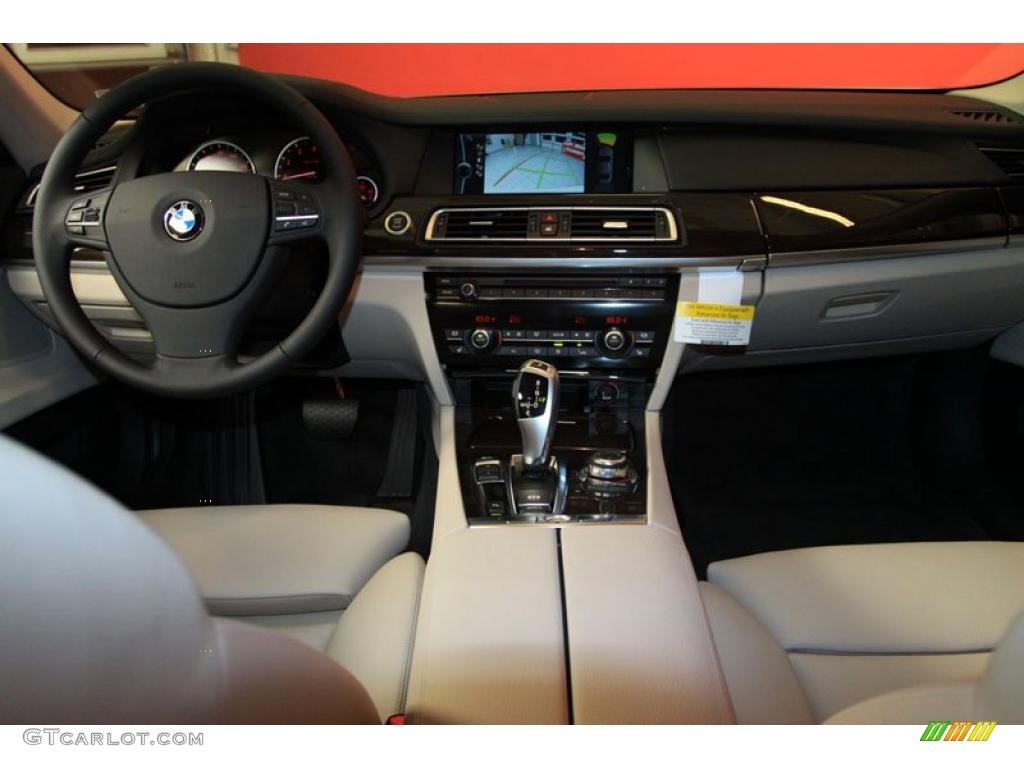 2011 BMW 7 Series 740Li Sedan Oyster/Black Dashboard Photo #39478334