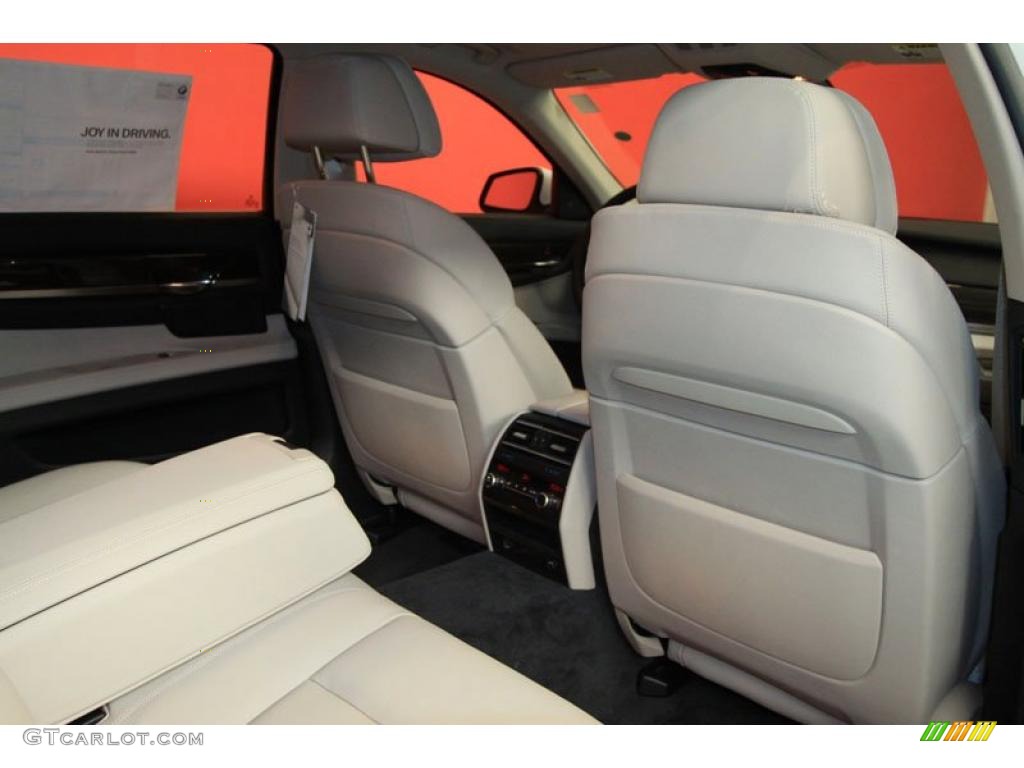 Oyster/Black Interior 2011 BMW 7 Series 740Li Sedan Photo #39478394