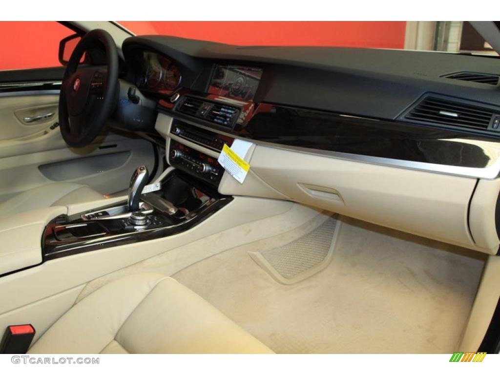 Venetian Beige Interior 2011 BMW 5 Series 528i Sedan Photo #39479818