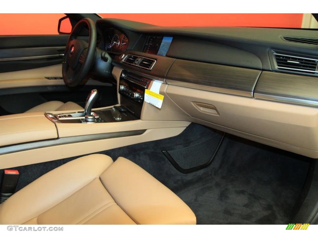 2011 BMW 7 Series 750i Sedan Saddle/Black Nappa Leather Dashboard Photo #39480734