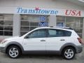 2003 Frost White Pontiac Vibe   photo #21