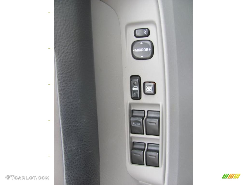2003 Toyota 4Runner Limited 4x4 Controls Photo #39484985