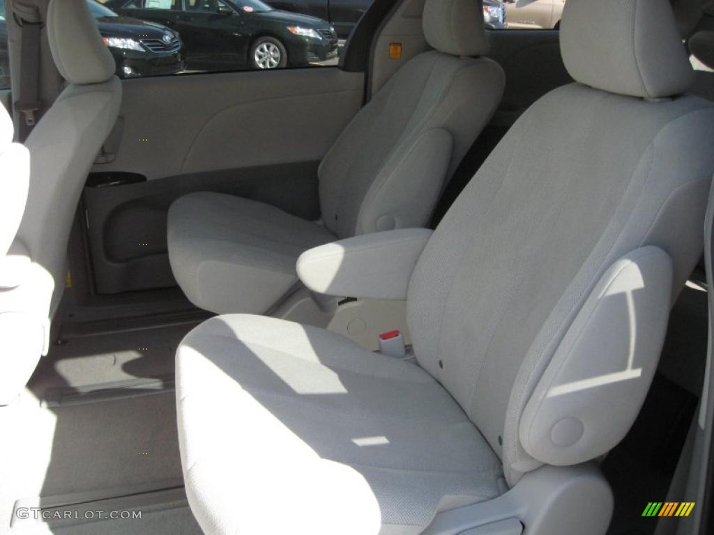 2011 Sienna  - Predawn Gray Mica / Light Gray photo #11