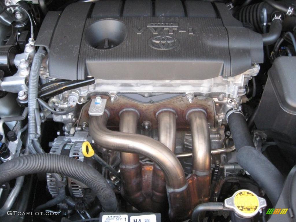 2011 Toyota Sienna Standard Sienna Model Engine Photos