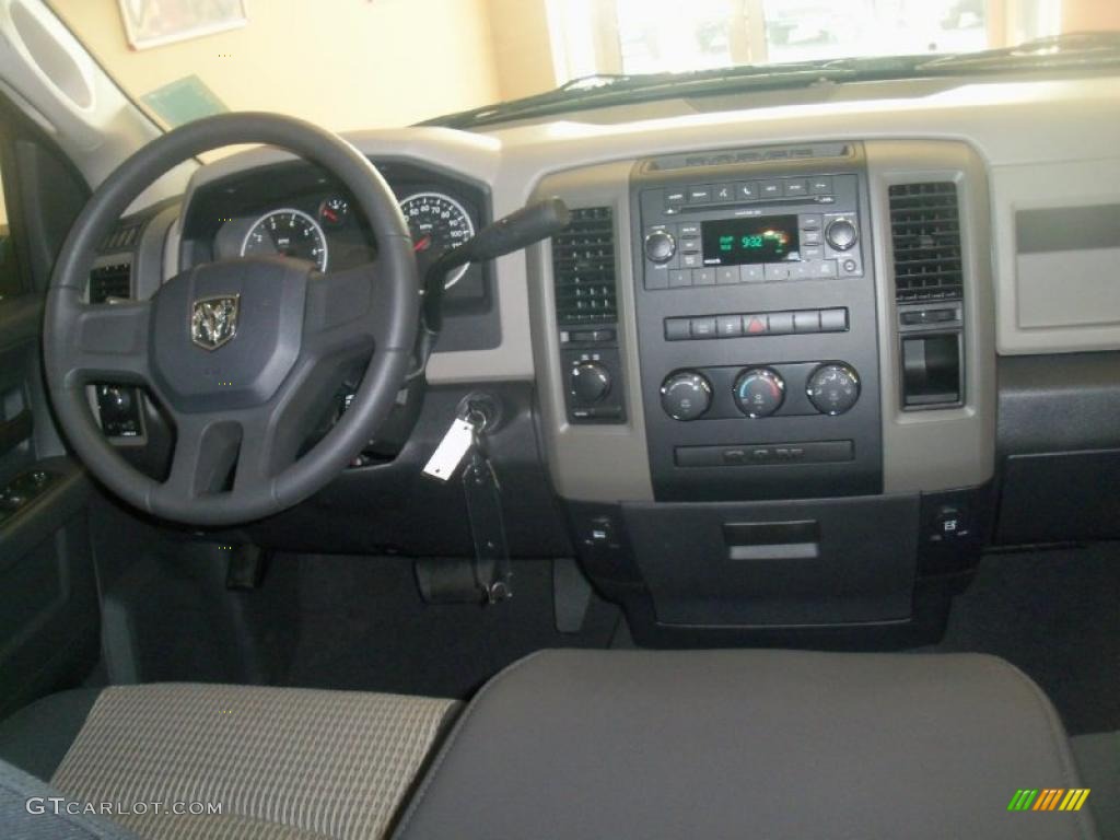 2011 Ram 1500 ST Quad Cab 4x4 - Deep Water Blue Pearl / Dark Slate Gray/Medium Graystone photo #25