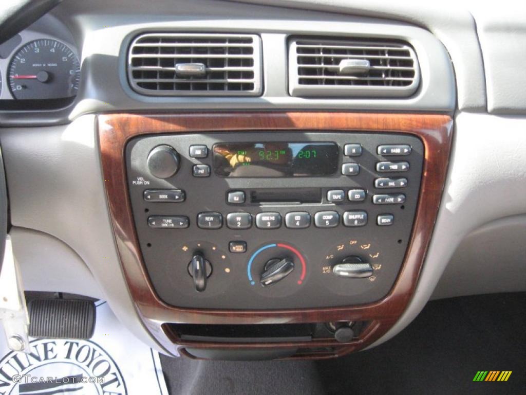 2003 Mercury Sable GS Sedan Controls Photo #39486145