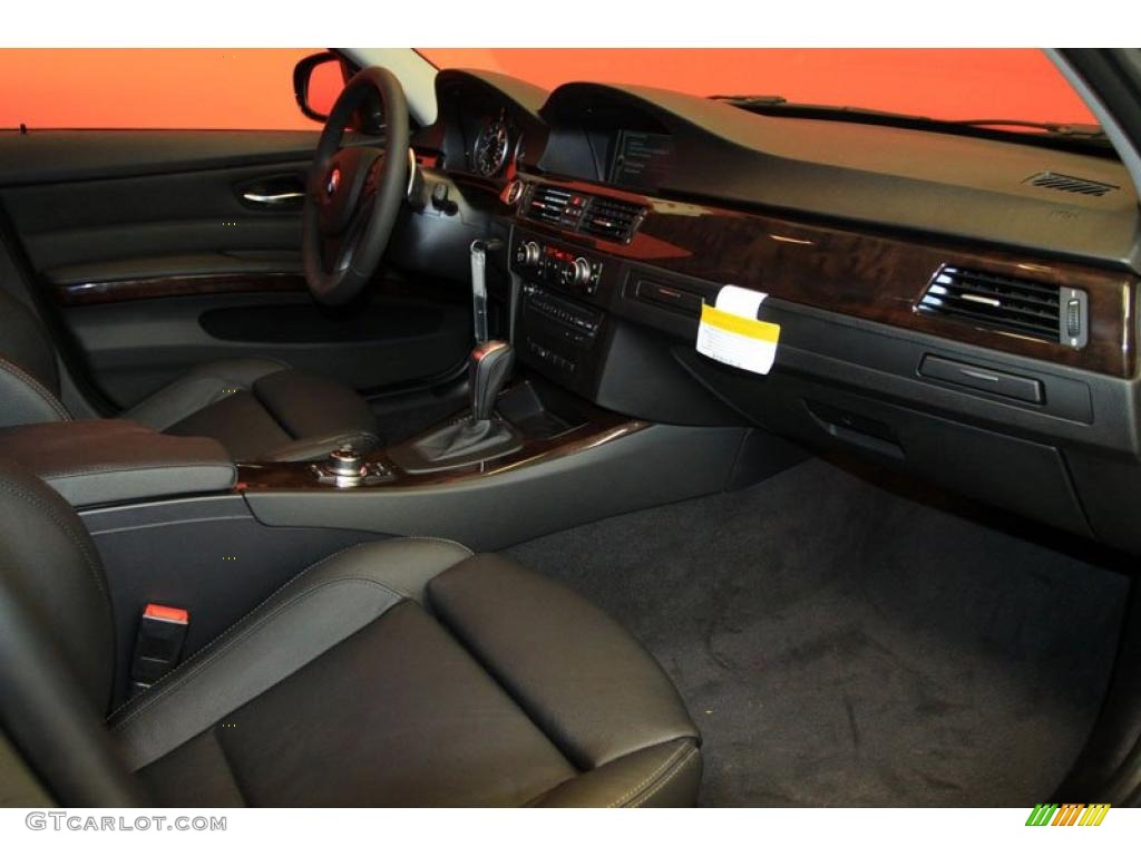 2011 3 Series 335i Sedan - Black Sapphire Metallic / Black photo #8