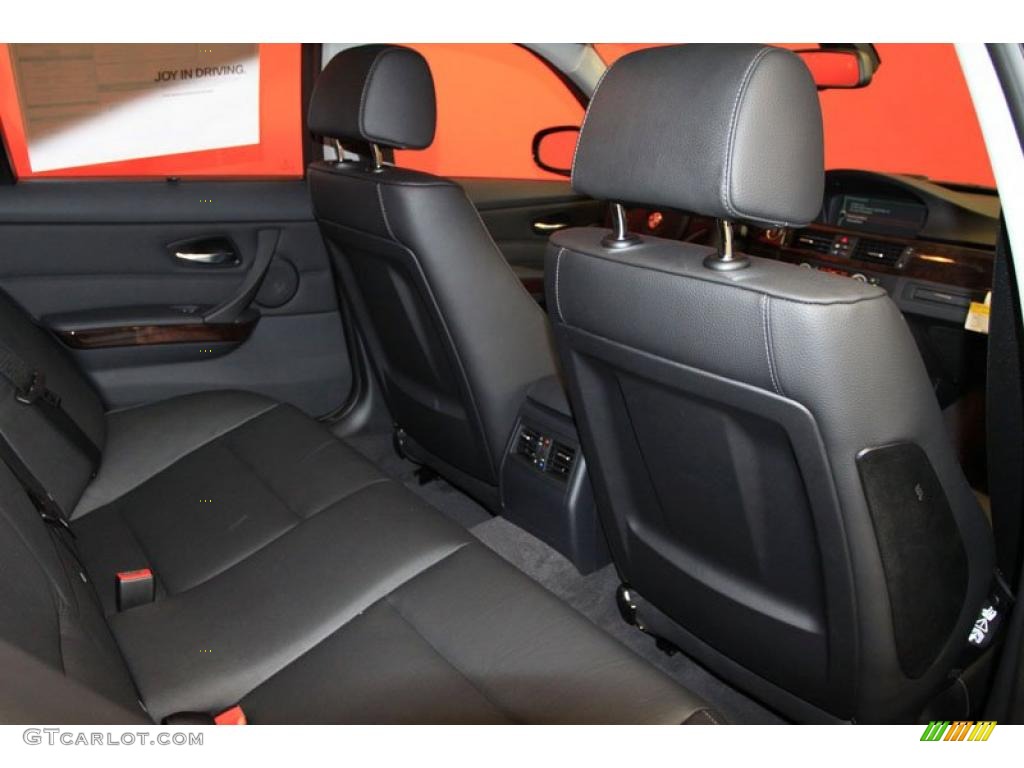 2011 3 Series 335i Sedan - Black Sapphire Metallic / Black photo #10