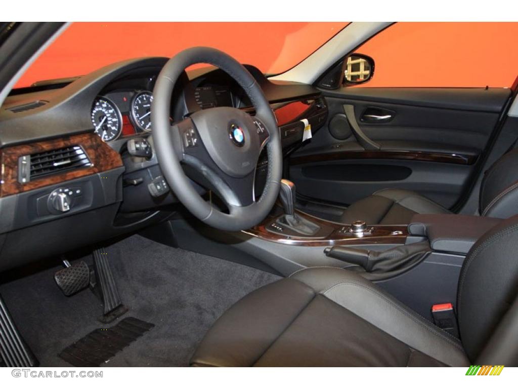 2011 3 Series 335i Sedan - Black Sapphire Metallic / Black photo #4