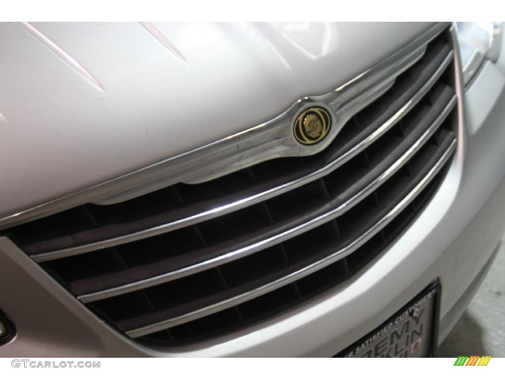 2009 Sebring LX Sedan - Bright Silver Metallic / Dark Slate Gray photo #44