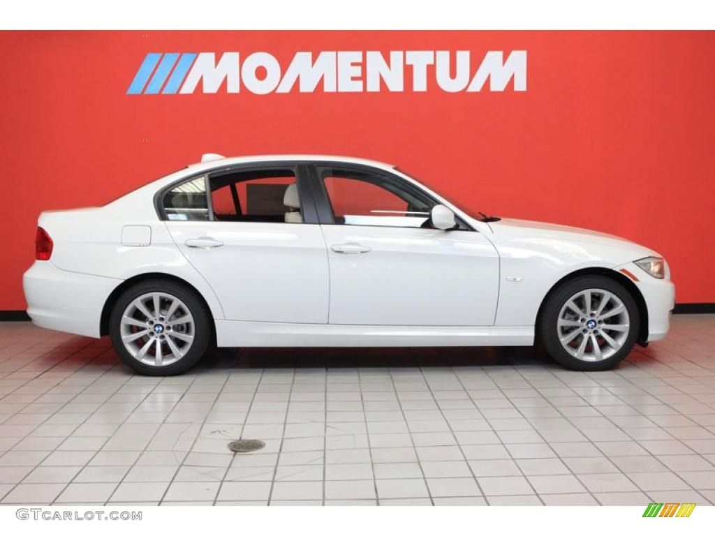 2011 3 Series 328i Sedan - Alpine White / Oyster/Black Dakota Leather photo #2