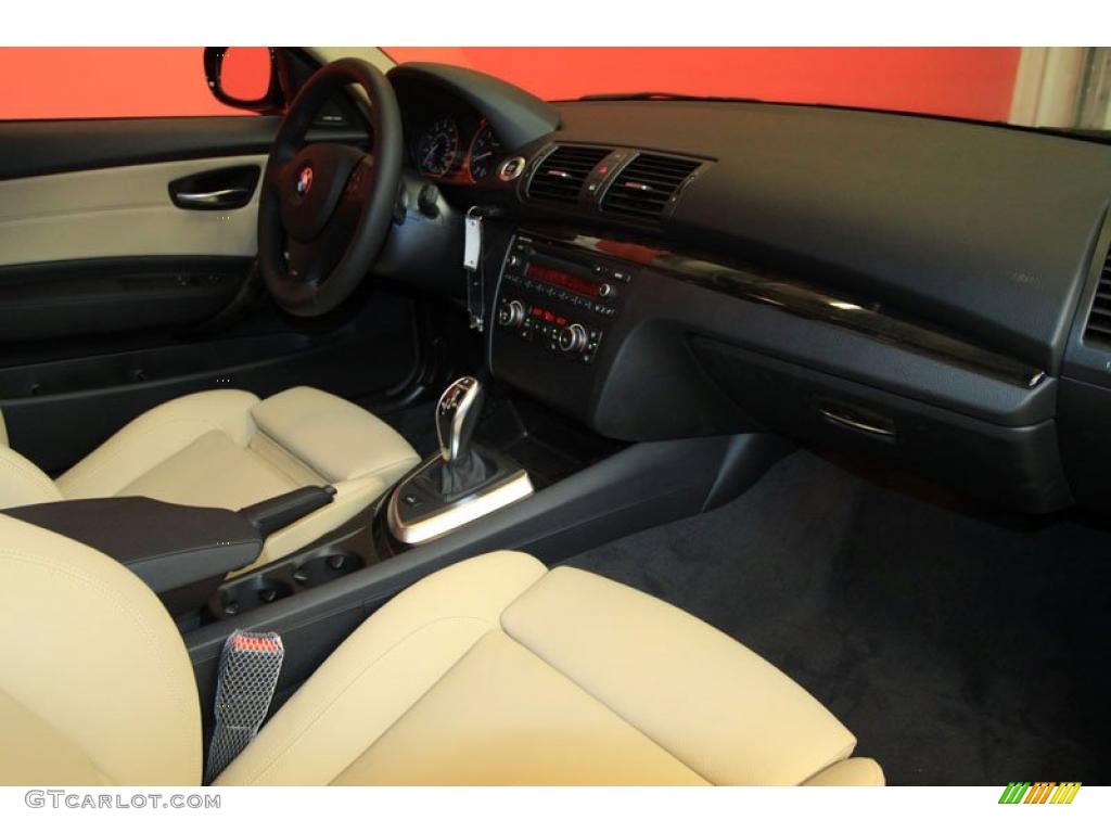 2011 BMW 1 Series 135i Coupe Savanna Beige Dashboard Photo #39490888