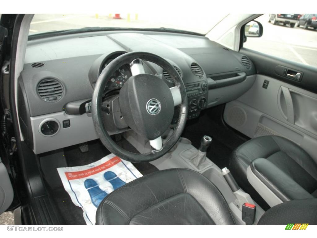 Black Interior 2000 Volkswagen New Beetle GLS TDI Coupe Photo #39490972