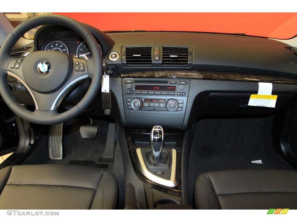 2011 BMW 1 Series 135i Coupe Black Dashboard Photo #39491080