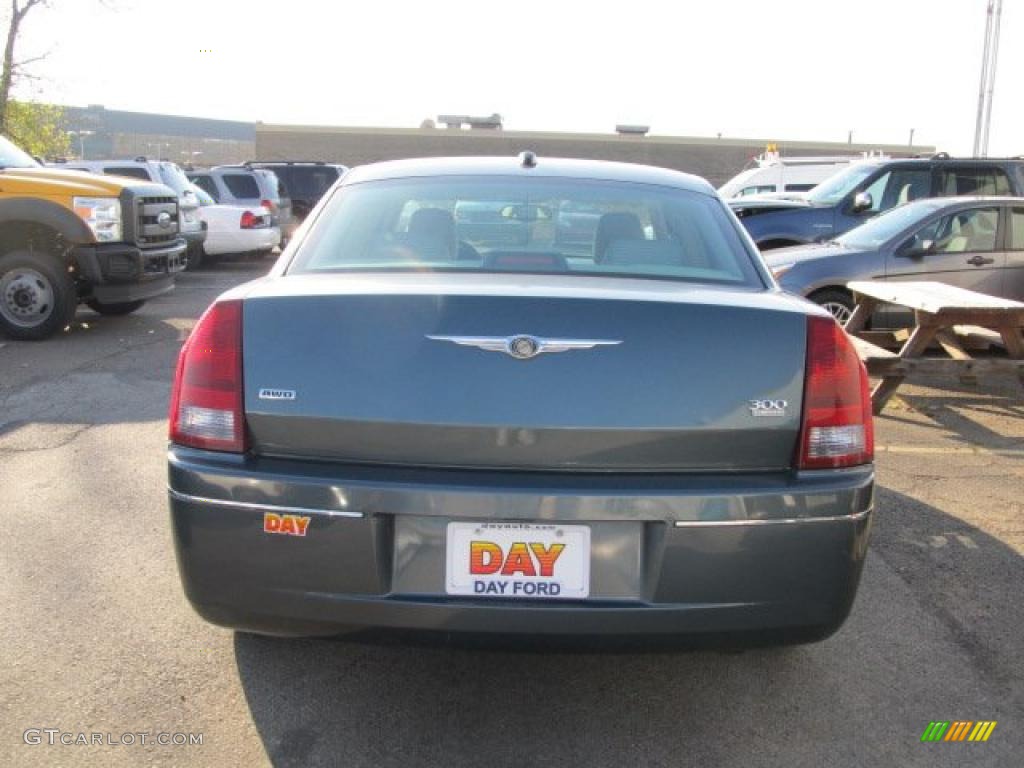 2005 300 Limited AWD - Magnesium Pearl / Dark Slate Gray/Light Graystone photo #4