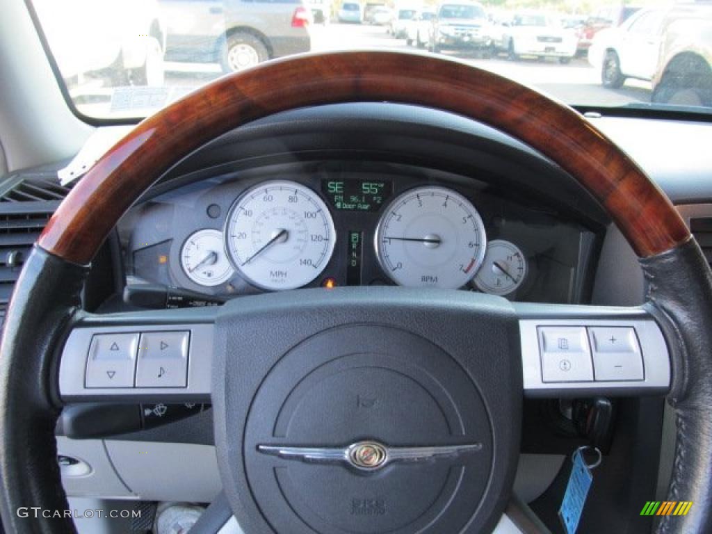 2005 Chrysler 300 Limited AWD Dark Slate Gray/Light Graystone Steering Wheel Photo #39493884