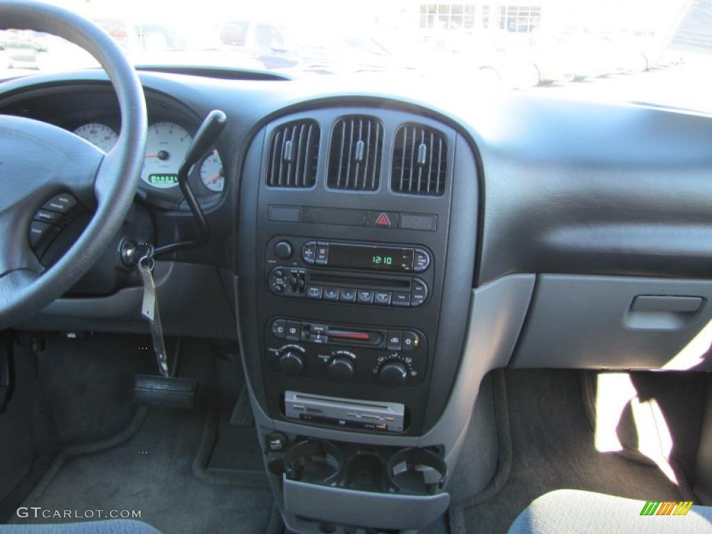 2004 Dodge Grand Caravan SE Dashboard Photos