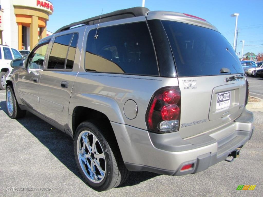 2003 TrailBlazer EXT LT - Light Pewter Metallic / Medium Pewter photo #2