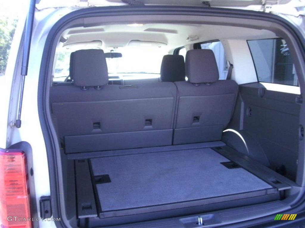 2009 Dodge Nitro SE Trunk Photo #39497761