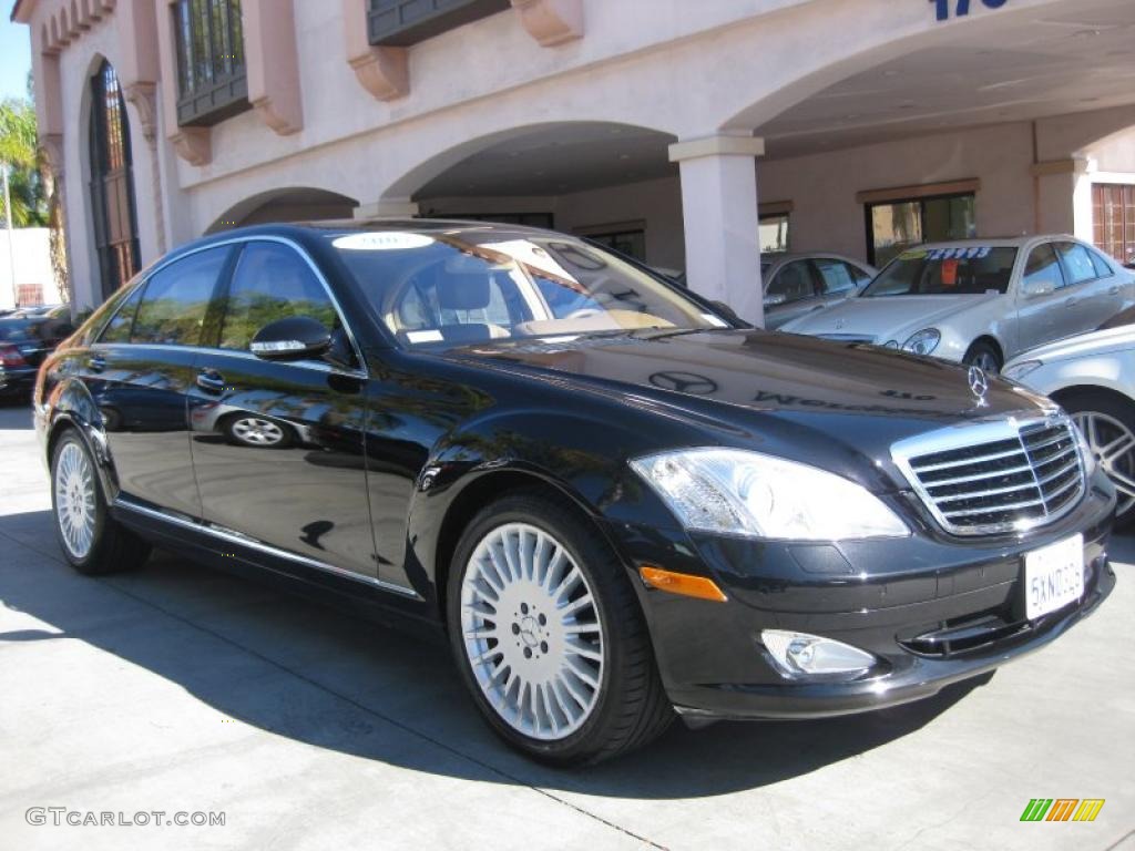 Obsidian Black Metallic Mercedes-Benz S