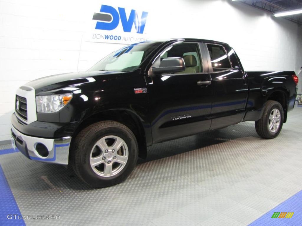 2007 Tundra SR5 Double Cab 4x4 - Black / Beige photo #2