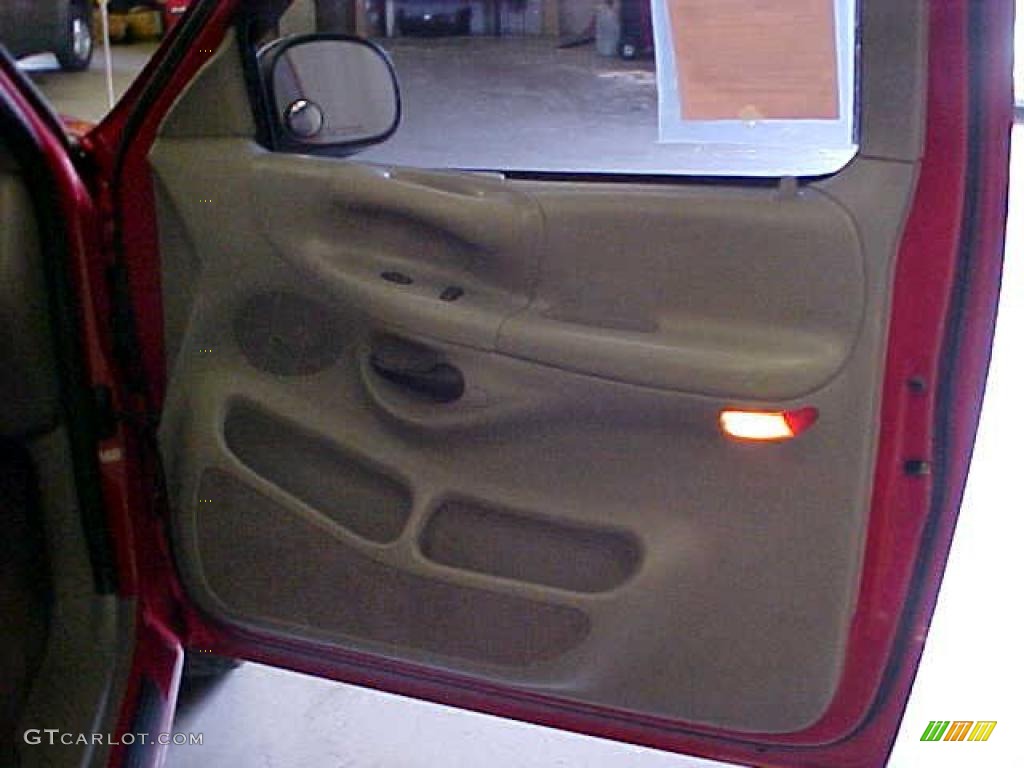 1998 F150 Regular Cab - Bright Red / Medium Graphite photo #6