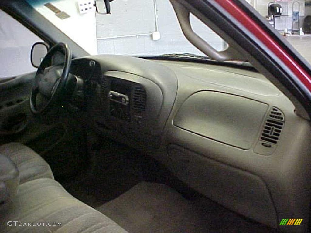 1998 F150 Regular Cab - Bright Red / Medium Graphite photo #7