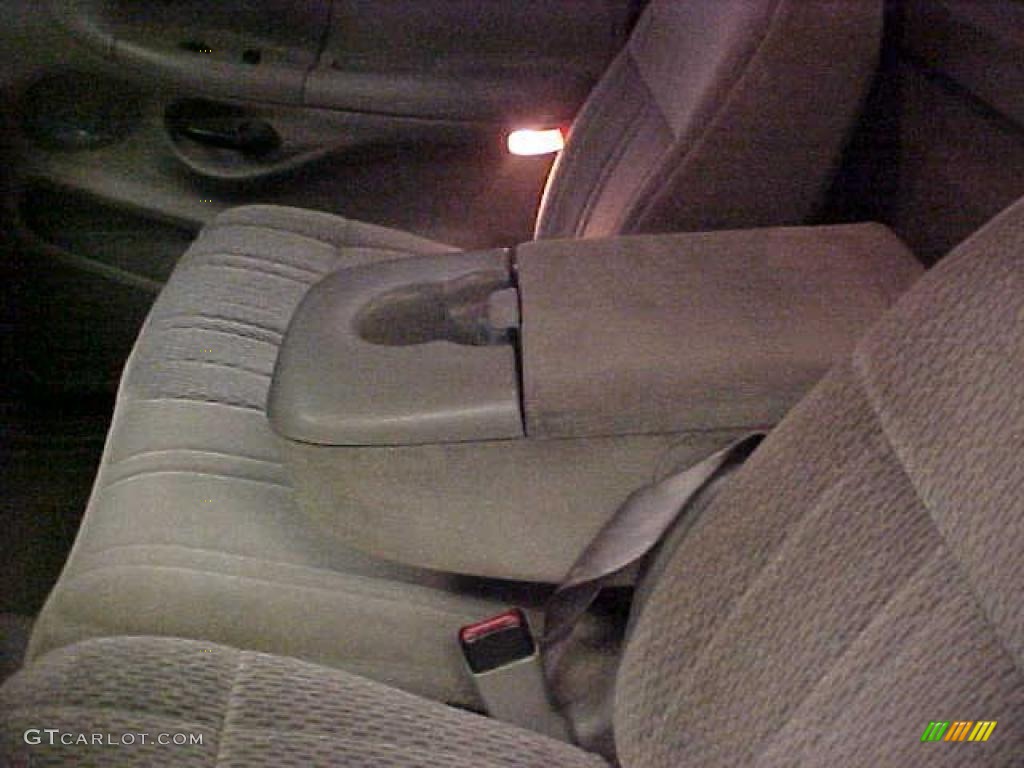 1998 F150 Regular Cab - Bright Red / Medium Graphite photo #21
