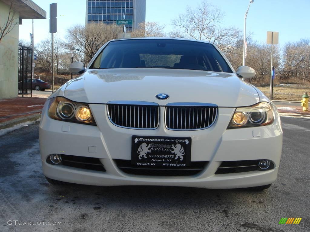 2006 3 Series 330xi Sedan - Alpine White / Black photo #9