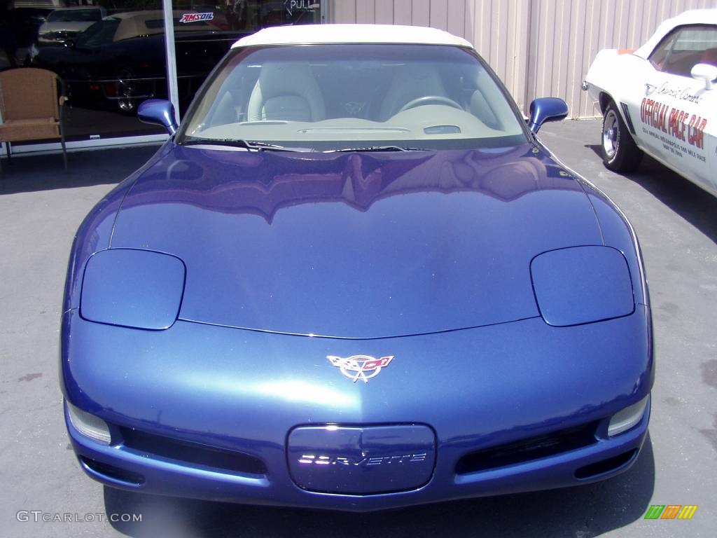 2004 Corvette Convertible - LeMans Blue Metallic / Light Gray photo #2