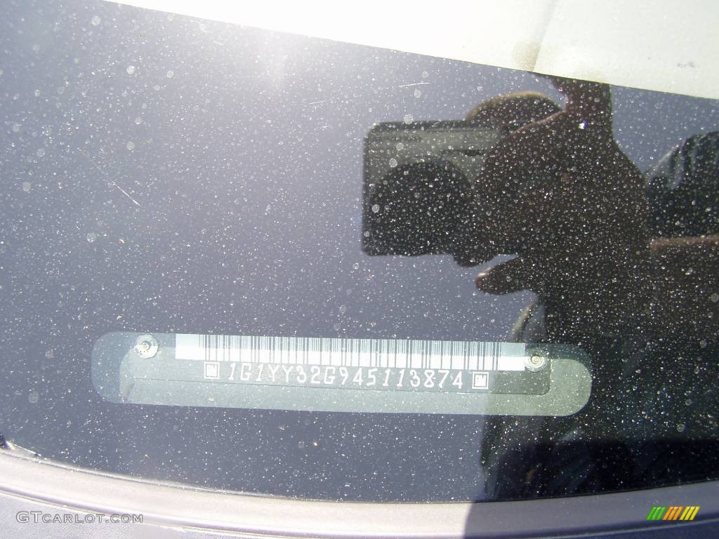 2004 Corvette Convertible - LeMans Blue Metallic / Light Gray photo #5