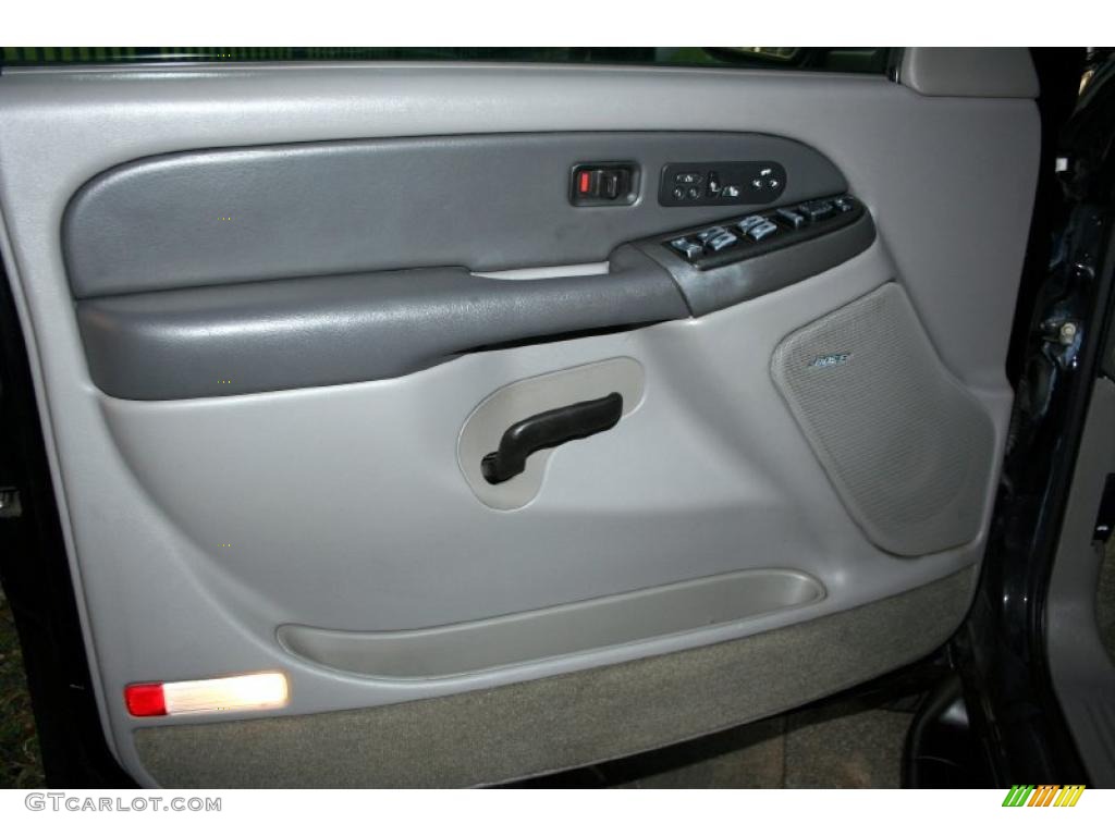 2003 Suburban 2500 LT 4x4 - Black / Gray/Dark Charcoal photo #29