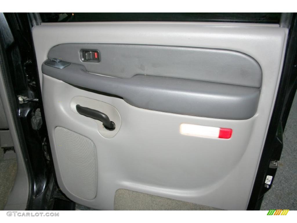 2003 Suburban 2500 LT 4x4 - Black / Gray/Dark Charcoal photo #32