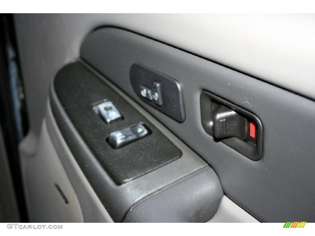 2003 Suburban 2500 LT 4x4 - Black / Gray/Dark Charcoal photo #34