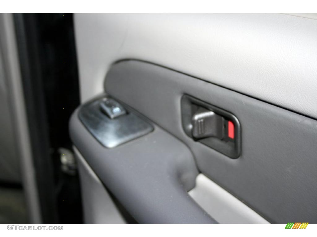 2003 Suburban 2500 LT 4x4 - Black / Gray/Dark Charcoal photo #36