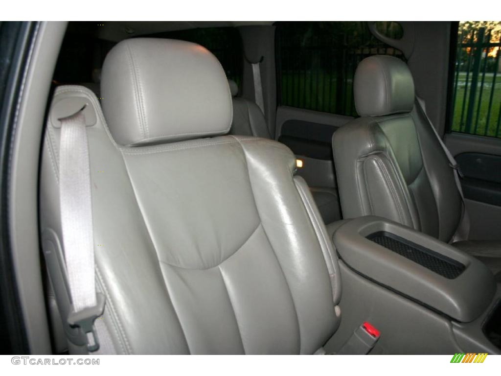 2003 Suburban 2500 LT 4x4 - Black / Gray/Dark Charcoal photo #41