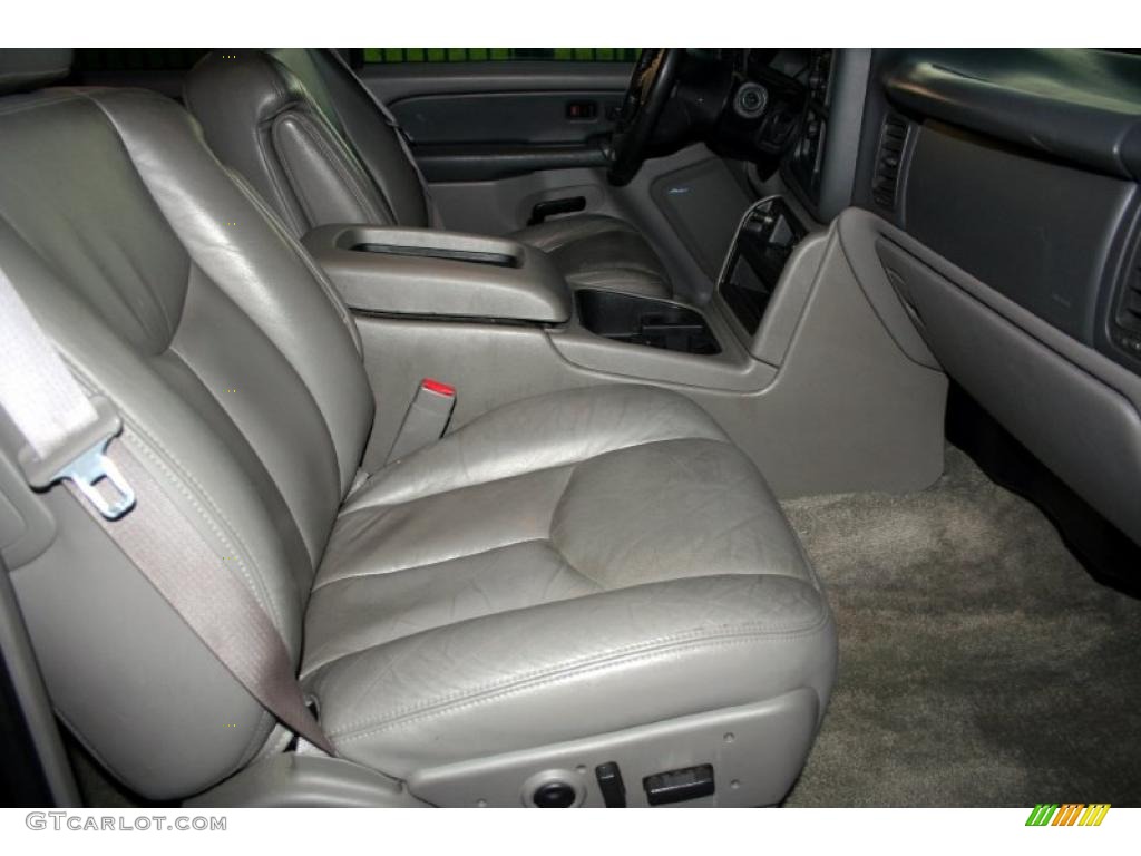 2003 Suburban 2500 LT 4x4 - Black / Gray/Dark Charcoal photo #44